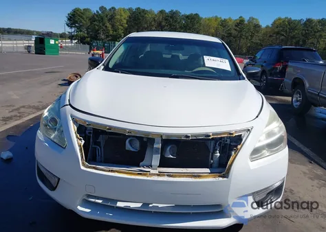 2015 Nissan Altima 2.5 S из США, поврежденный, VIN 1N4AL3AP3FC477463